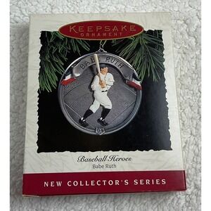 NOS HALLMARK KEEPSAKE ORNAMENT Collector's Series Babe Ruth Baseball Heroes 1994
